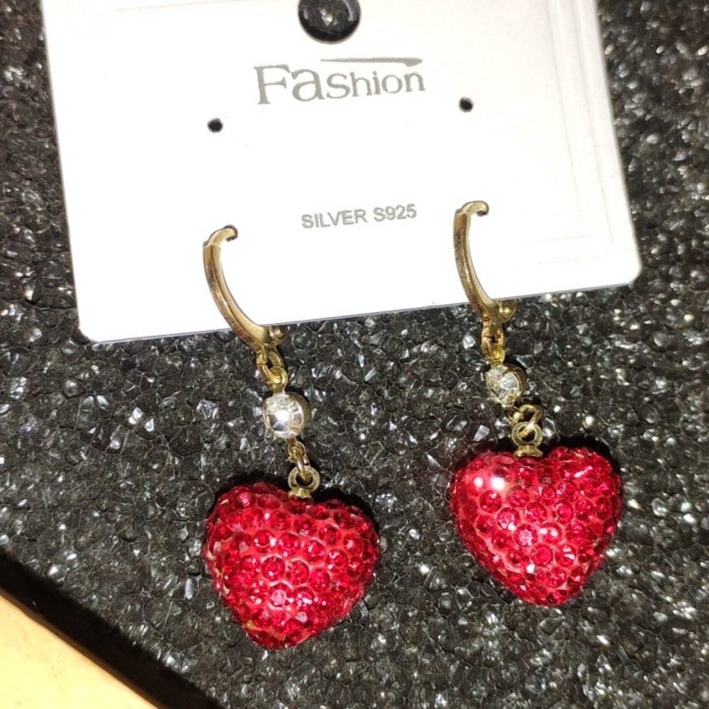 Red Heart Earrings - Picture 2 of 4